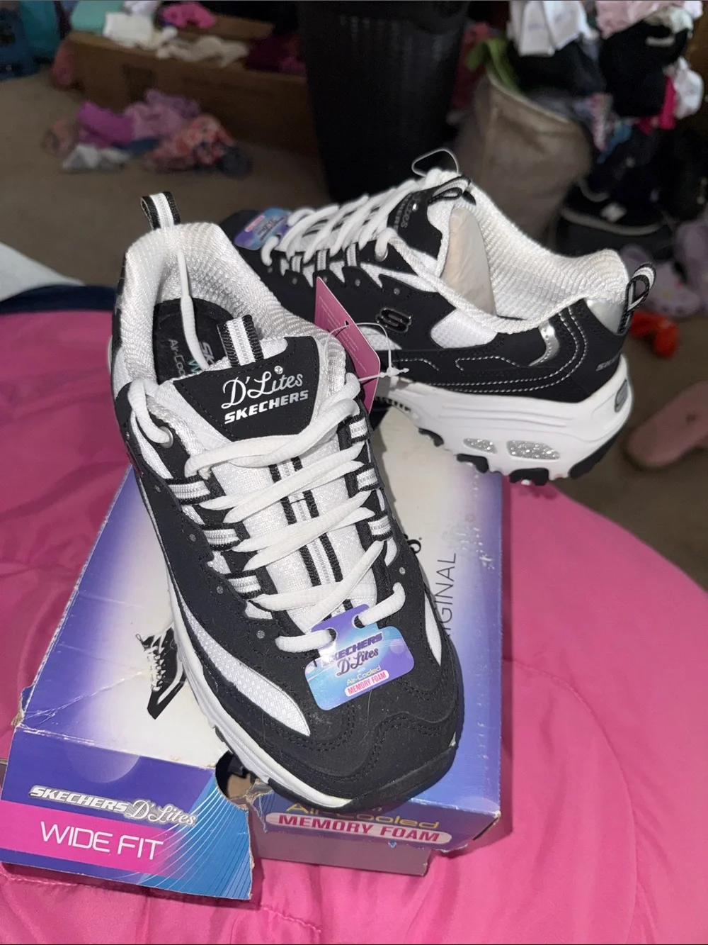 Skechers D'Lites Womens Black and White Lace-Up Sneakers